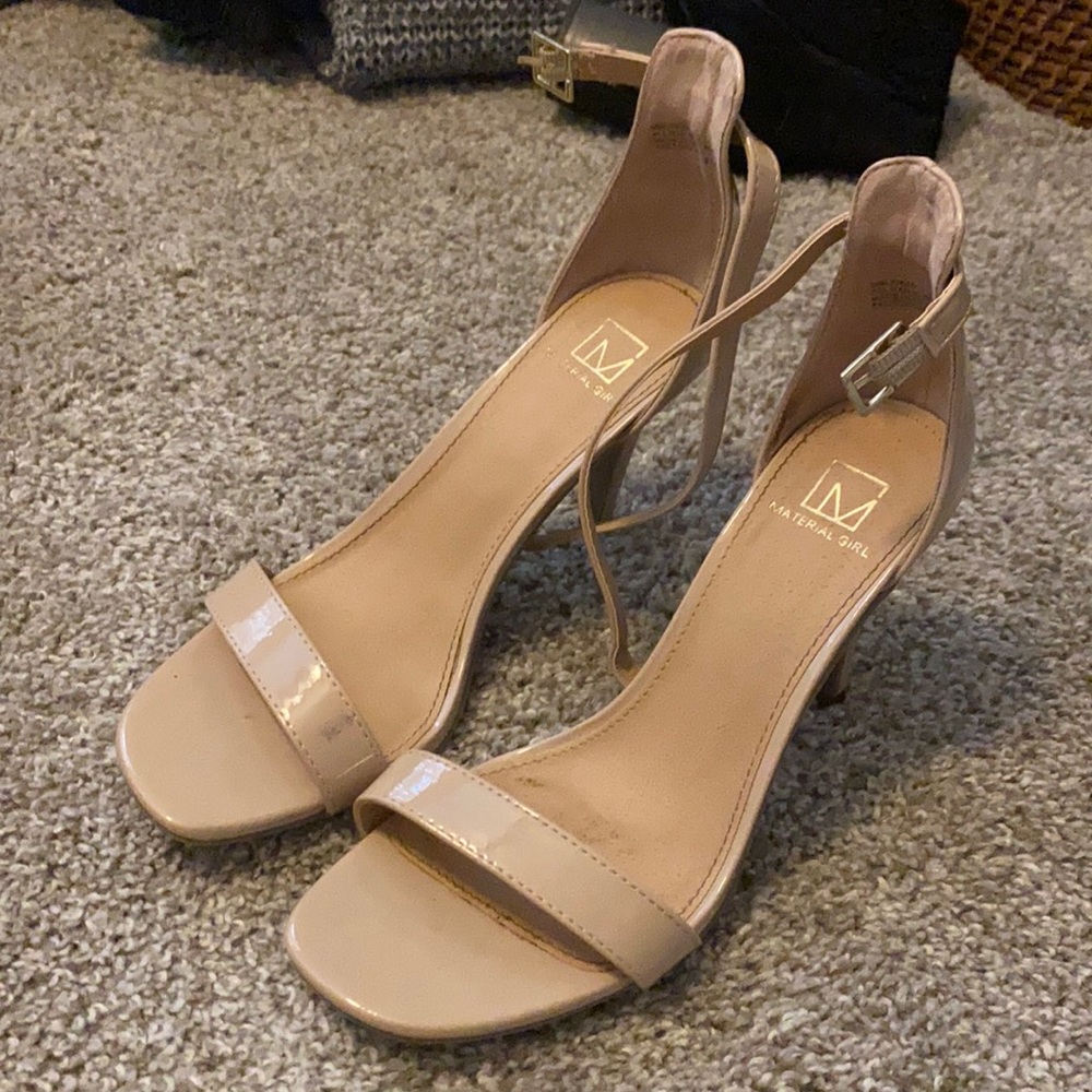 Tan heels , 7.5 size